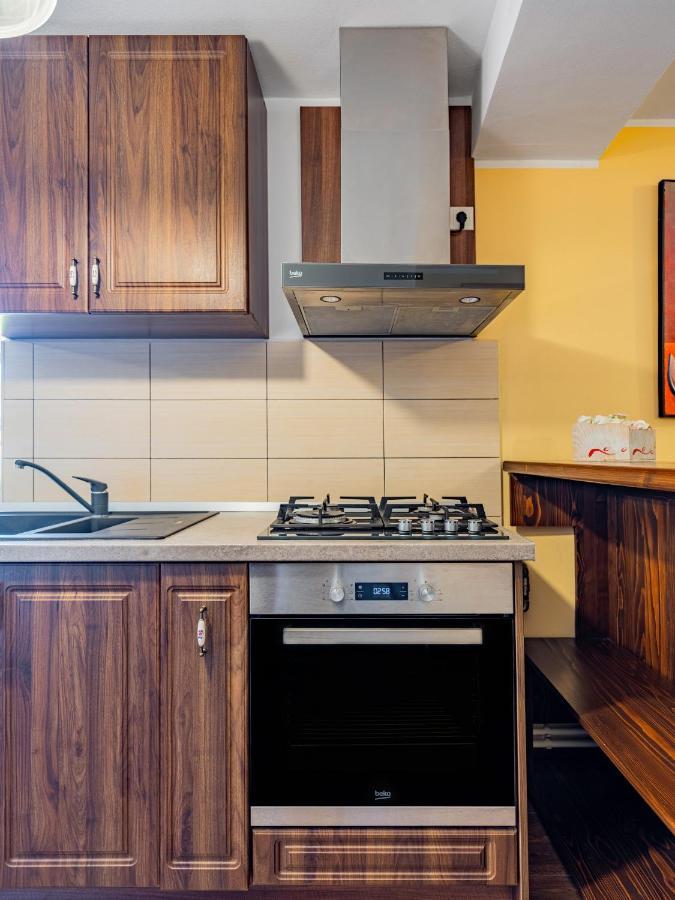 Hotel Casa Saraste Rîşnov Esterno foto