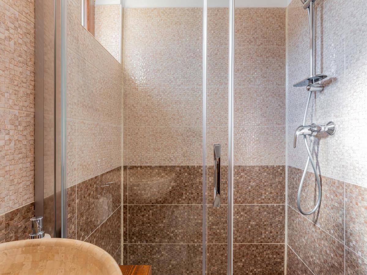 Hotel Casa Saraste Rîşnov Esterno foto