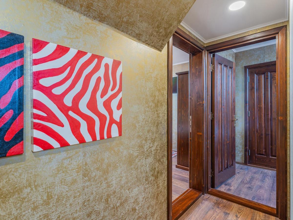 Hotel Casa Saraste Rîşnov Esterno foto